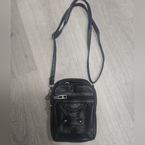 NEW BLACK SHOULDER CROSSBODY PURSE 3 ZIPPER POCKETS 5"X 7"
